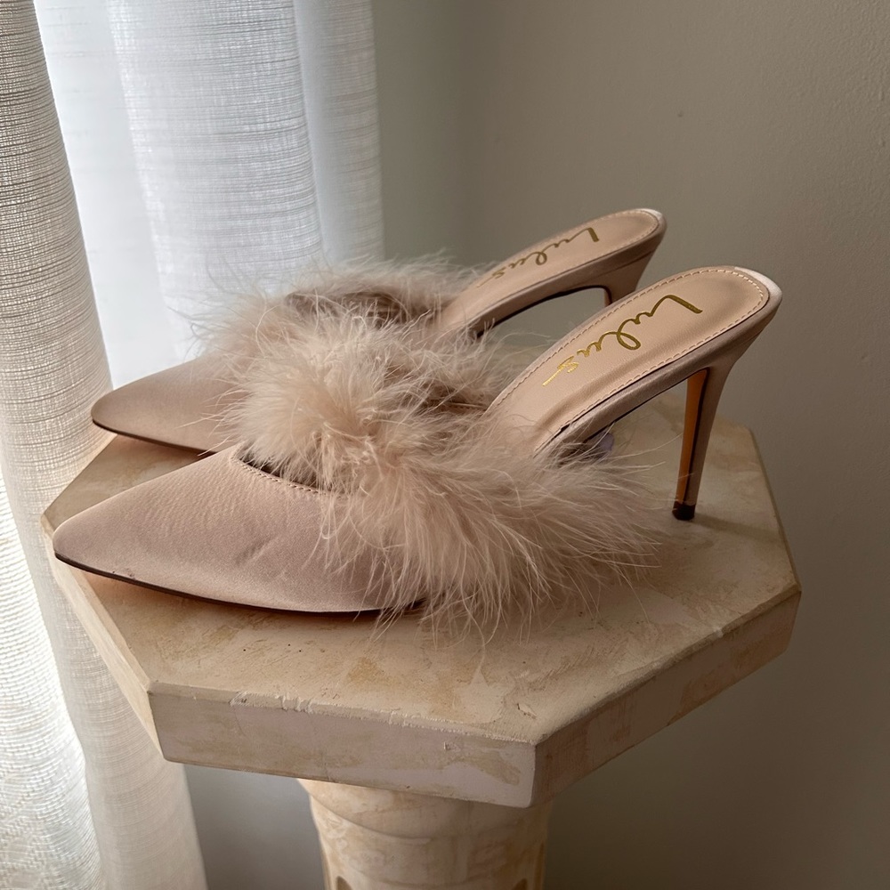 Brand new lulu shoes